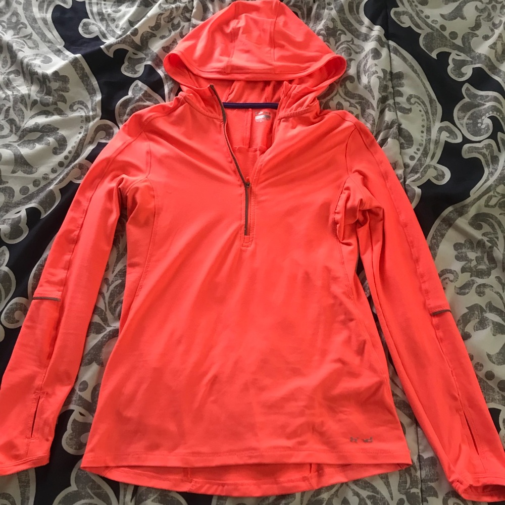 Althetic sweatshirt